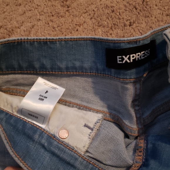 *NEW* Women's light wash express shorts 4 - Picture 3 of 4